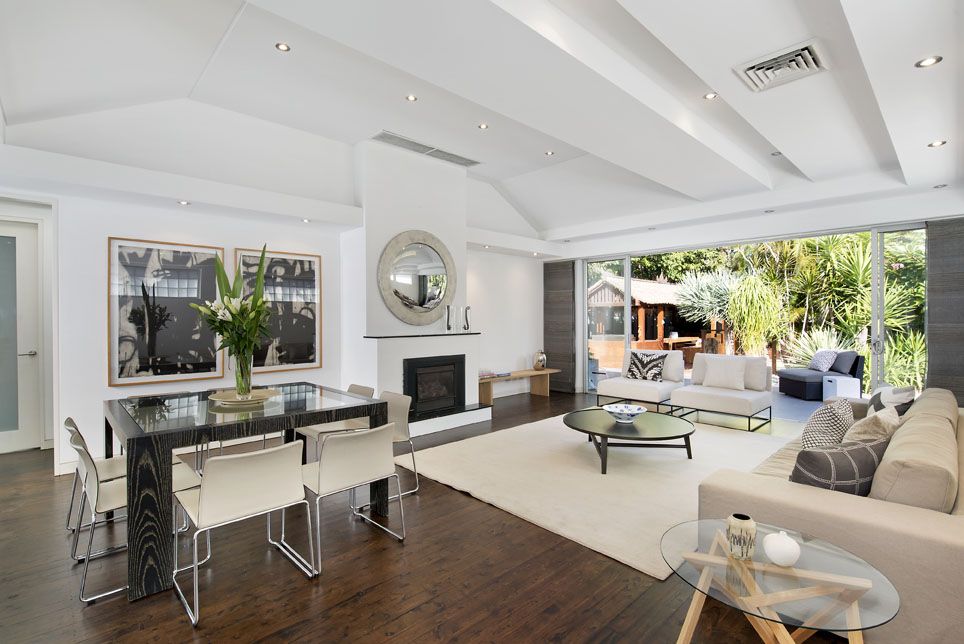 2/27 Abbott St Coogee sold for $3.25m.